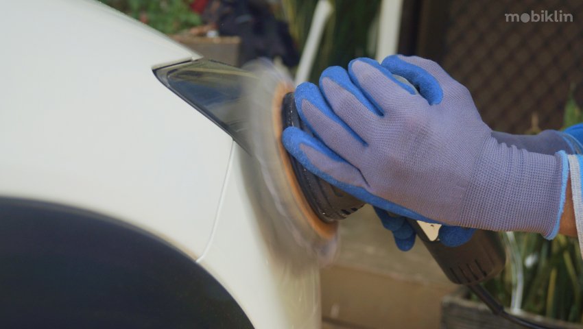 detailing mobil di rumah