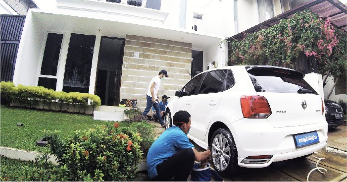 Berlagganan cuci mobil di rumah dan cuci mobil panggilan