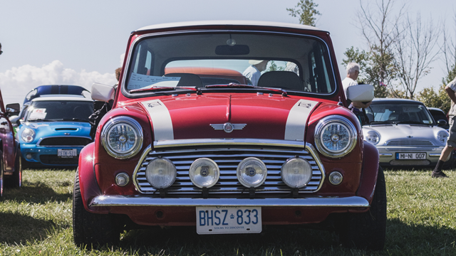 Morris Mini Cooper merupakan salah satu mobil classic terpopuler di dunia.