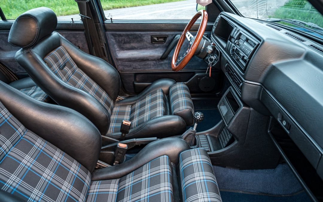 Tips Cuci Interior Mobil