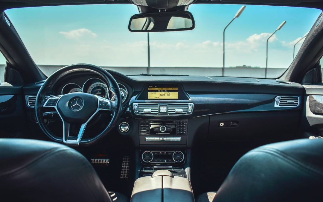 Tips cuci ruangan mesin mobil