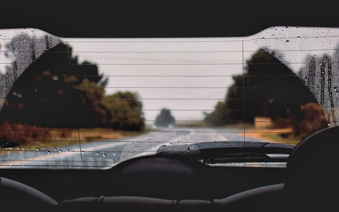 cara menghilangkan baret pada kaca mobil