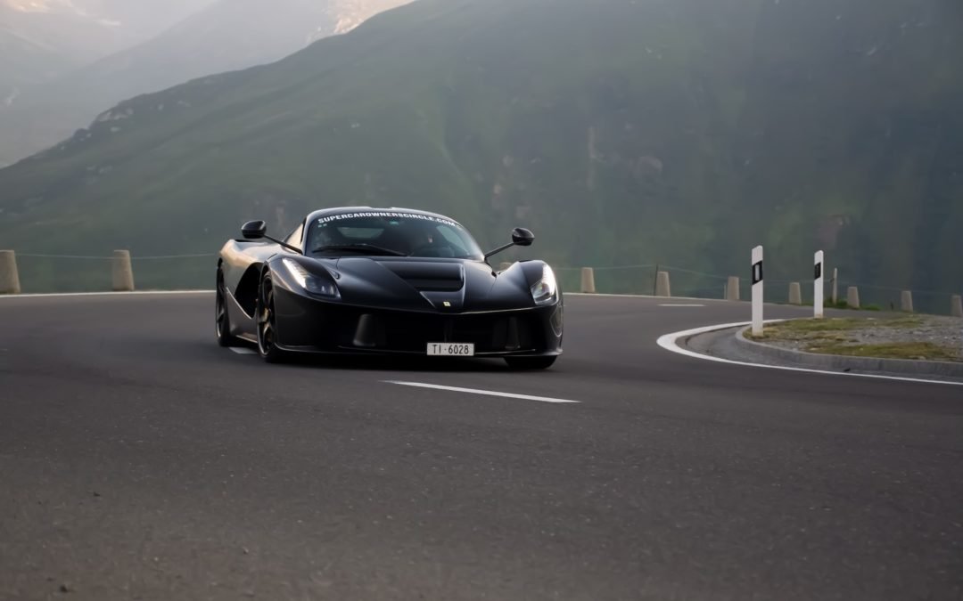 perbedaan sportscar supercar dan hypercar